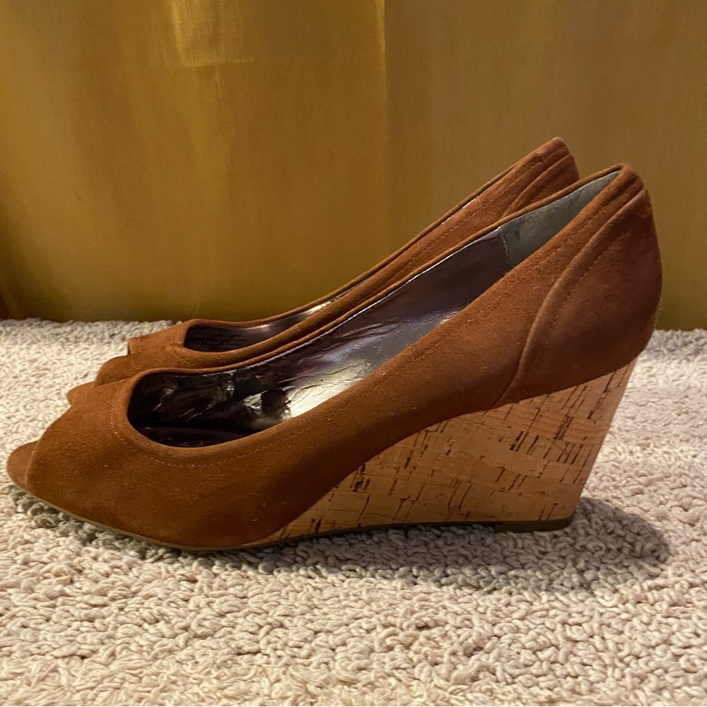 Alfani Dunbar peep toe leather upper size 9